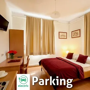 Hotel apartamentowy Mały