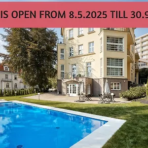https://akropolis-apart-hotel.marianskelaznehotels.net
