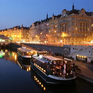 4* Hotel na wodzie Boat Matylda